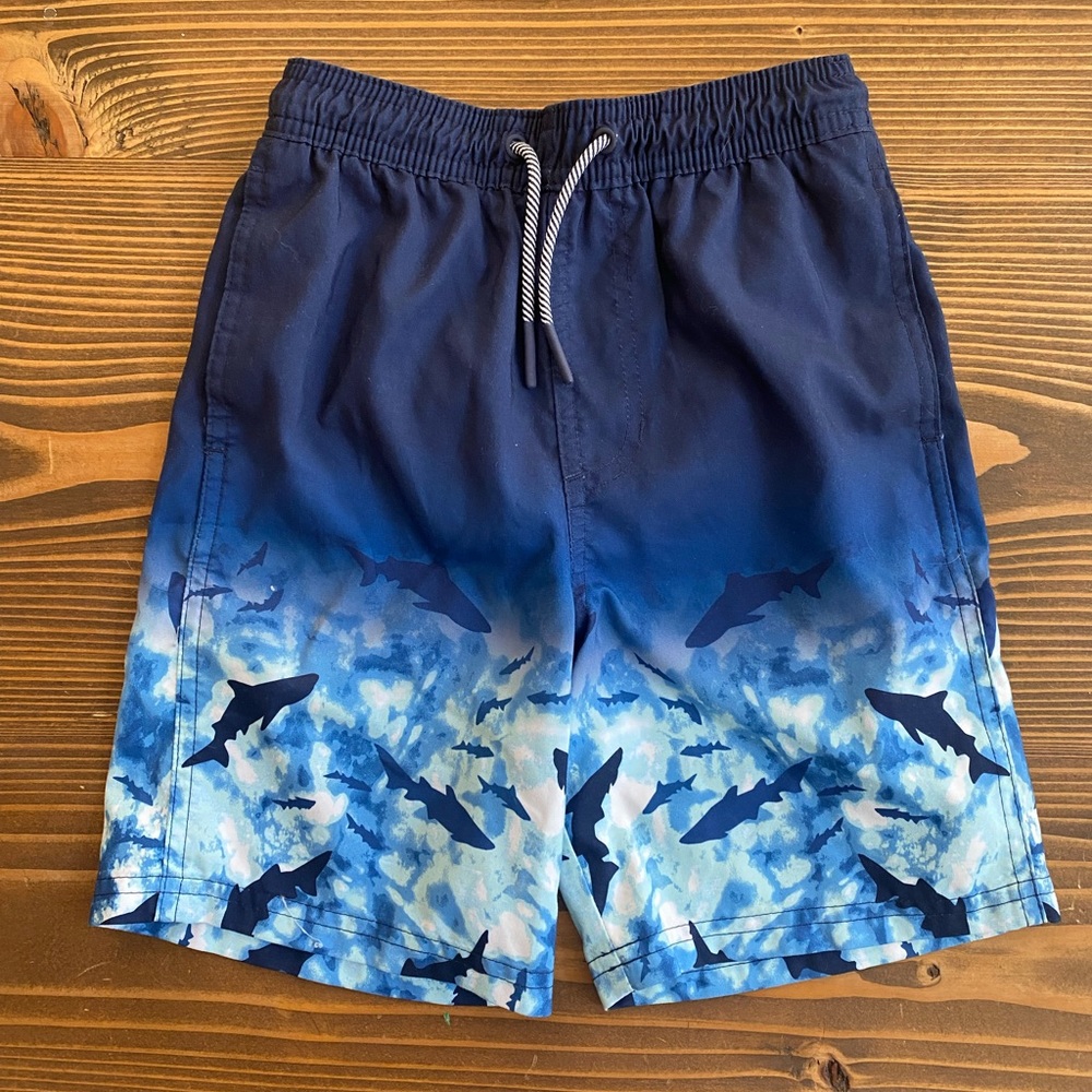 Boys Cat and Jack swim trunk. Size 6-7